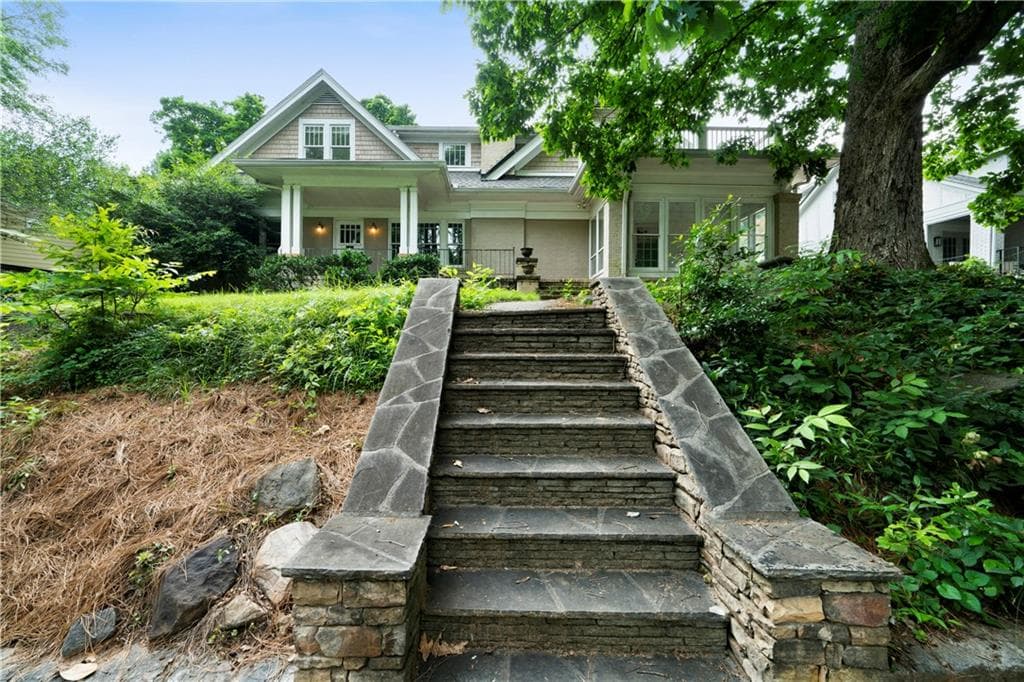 6 bedroom, 4 bathroom, 2,712 sq ft single family residence sold at 1276 Lanier Boulevard, Atlanta, GA 30306
