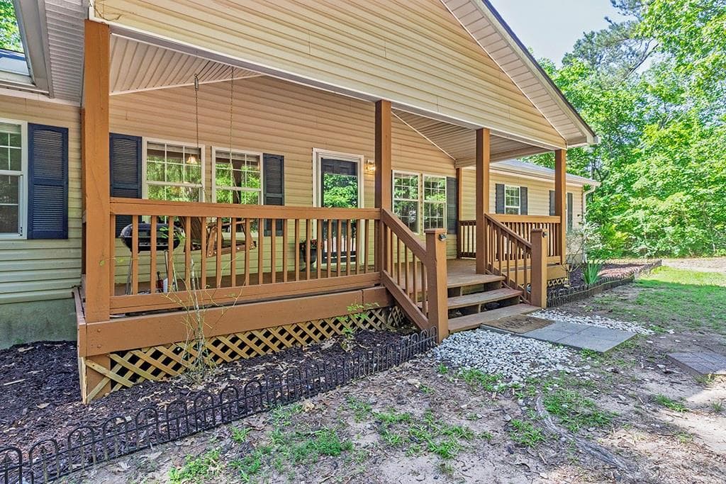 4 bedroom, 2 bathroom single family residence sold at 515 Waxwing Drive, Monticello, GA 31064