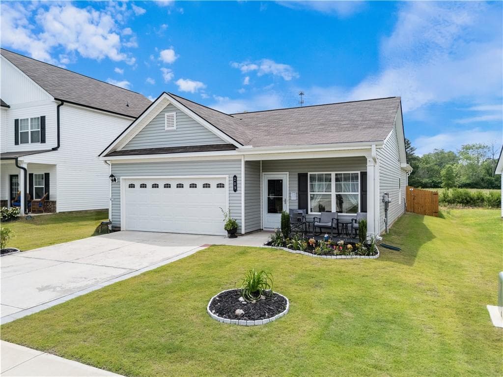 209 Sycamore Drive, Calhoun, GA 30701 — most recent listing photo