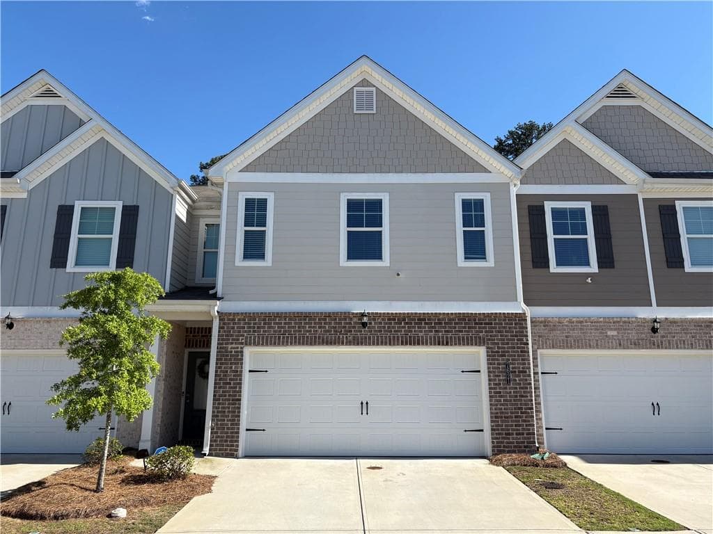7621 Gray Pointe Drive, Lithonia, GA 30058 — most recent listing photo