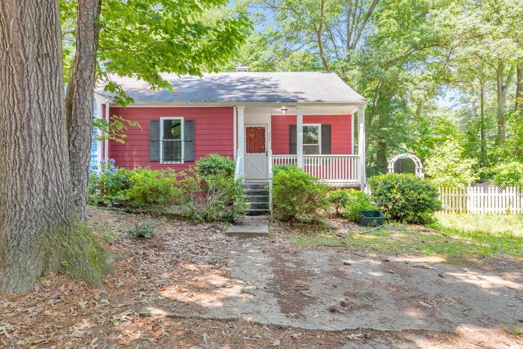 2 bedroom, 1 bathroom townhouse sold at 350 Pleasant Oak Court, Marietta, GA 30008