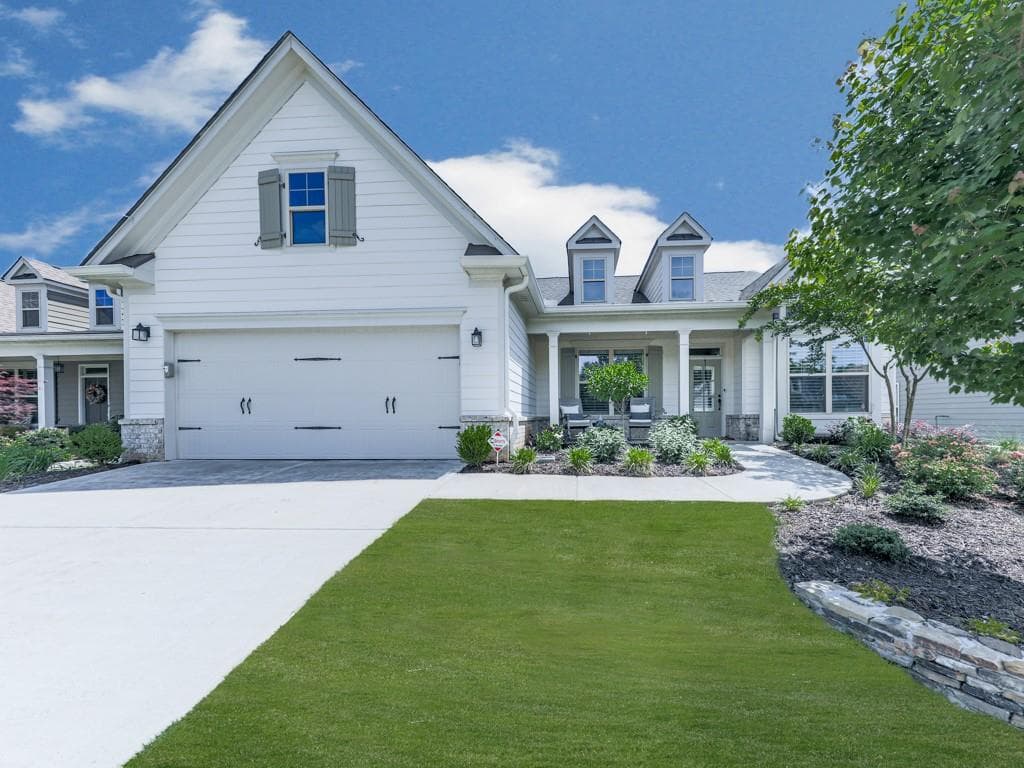 2 bedroom, 2 bathroom, 2,087 sq ft single family residence sold at 603 Canyon Overlook, Canton, GA 30114