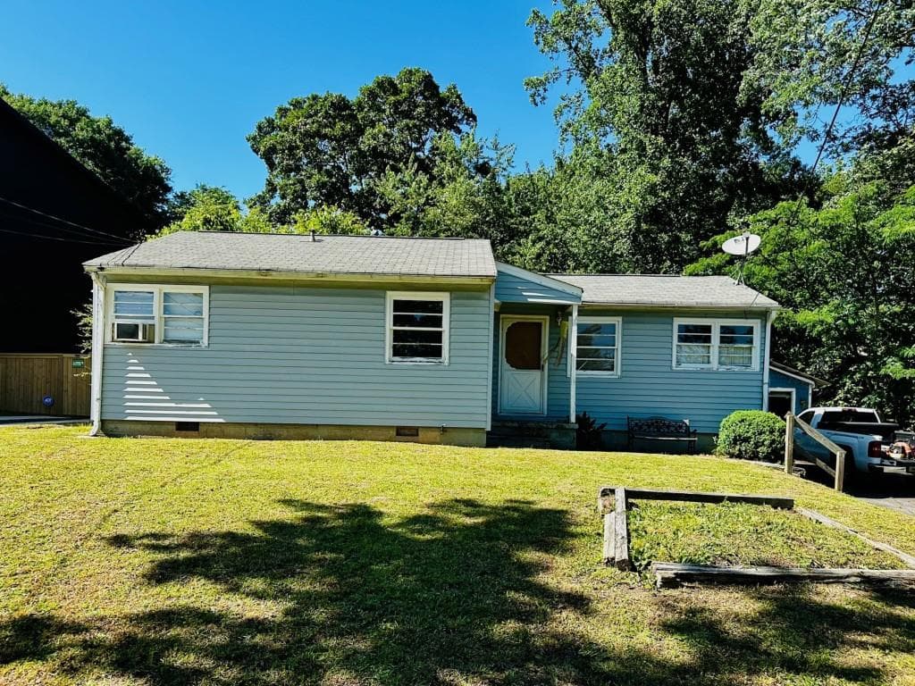 3 bedroom, 1 bathroom single family residence sold at 2225 Misty Lane, Smyrna, GA 30080