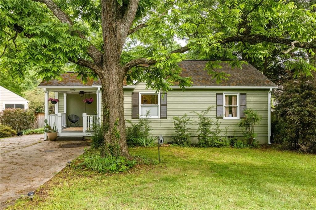 3 bedroom, 2 bathroom, 1,182 sq ft single family residence sold at 1682 Grace Street, Atlanta, GA 30316