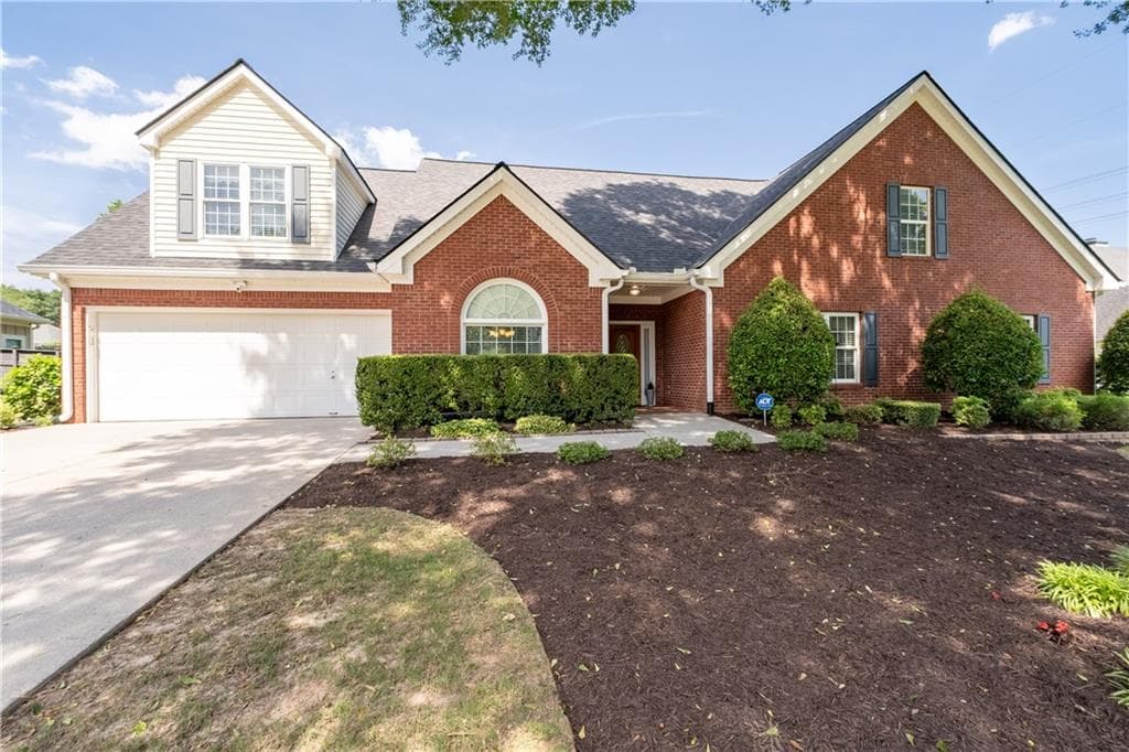 4 bedroom, 2 bathroom single family residence sold at 3027 Biltmore Woods Drive, Buford, GA 30519