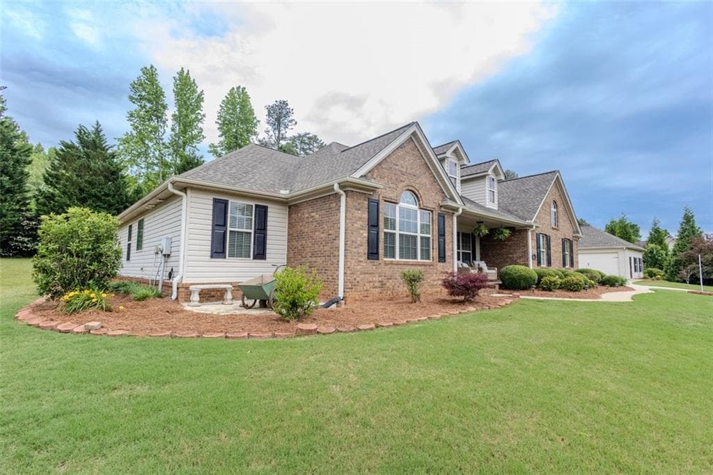 222 HIDDEN MEADOWS Lane, Mount Airy, GA 30563 — most recent listing photo