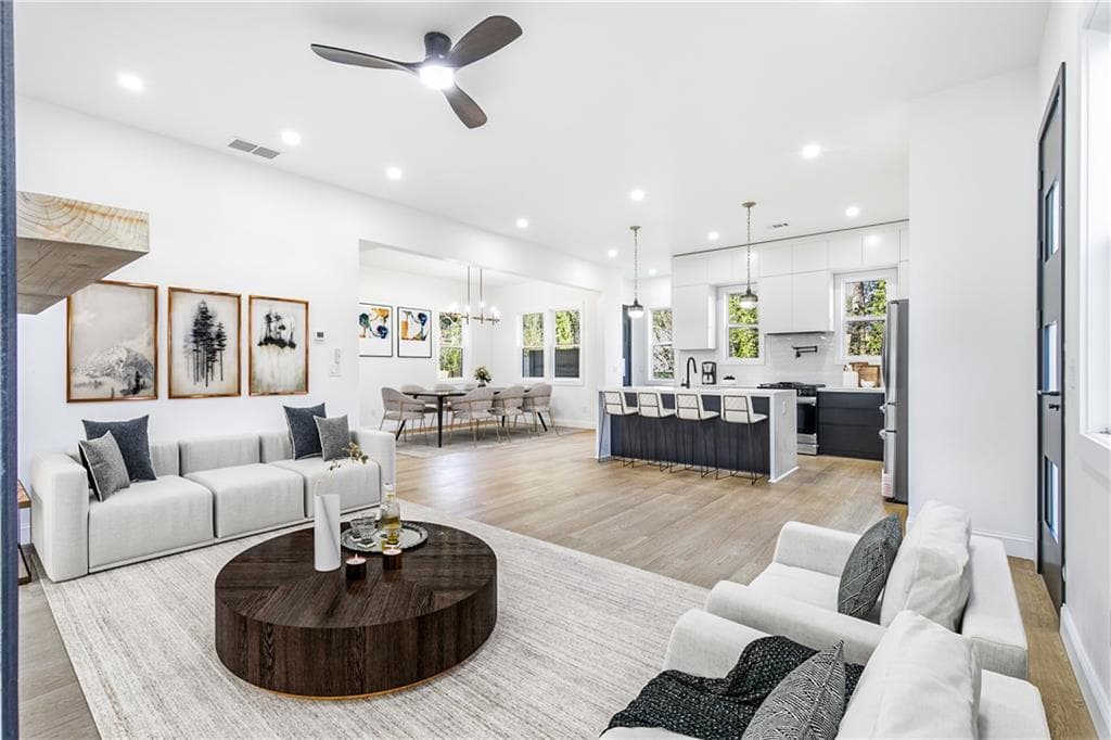5 bedroom, 3 bathroom, 2,290 sq ft townhouse sold at 1247 Bridges Avenue B, Atlanta, GA 30310