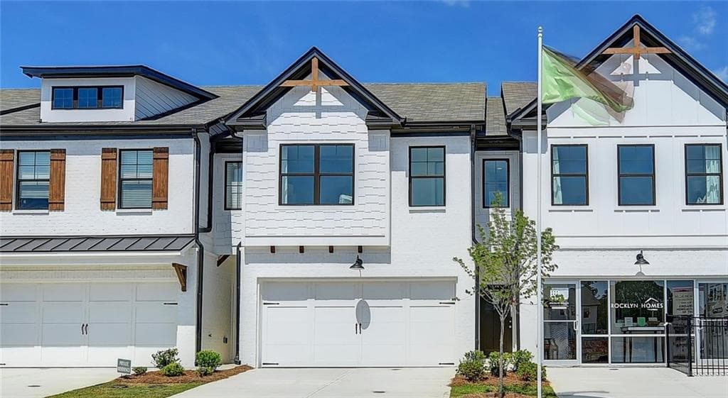 3 bedroom, 3 bathroom, 1,745 sq ft townhouse for rent at 2021 Old Covington Highway Redland, Conyers, GA 30013 for $2,263 a month