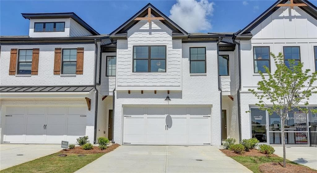 3 bedroom, 3 bathroom, 1,745 sq ft townhouse for rent at 2021 Old Covington Highway 281 (Redland), Conyers, GA 30013 for $2,263 a month — photo 2
