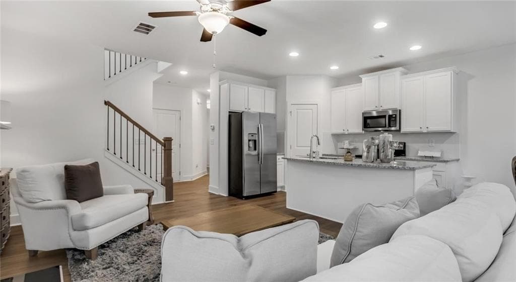 3 bedroom, 3 bathroom, 1,745 sq ft townhouse for rent at 2021 Old Covington Highway 281 (Redland), Conyers, GA 30013 for $2,263 a month — photo 3
