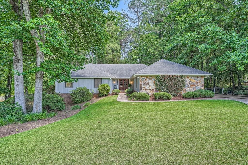 125 Fortuna Court, Roswell, GA 30075 — most recent listing photo