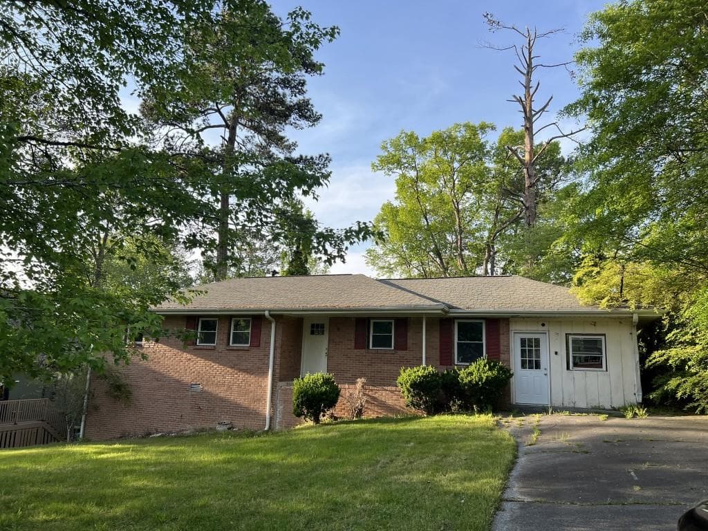 3 bedroom, 2 bathroom, 1,127 sq ft single family residence sold at 2039 Harwinor Road, Smyrna, GA 30082