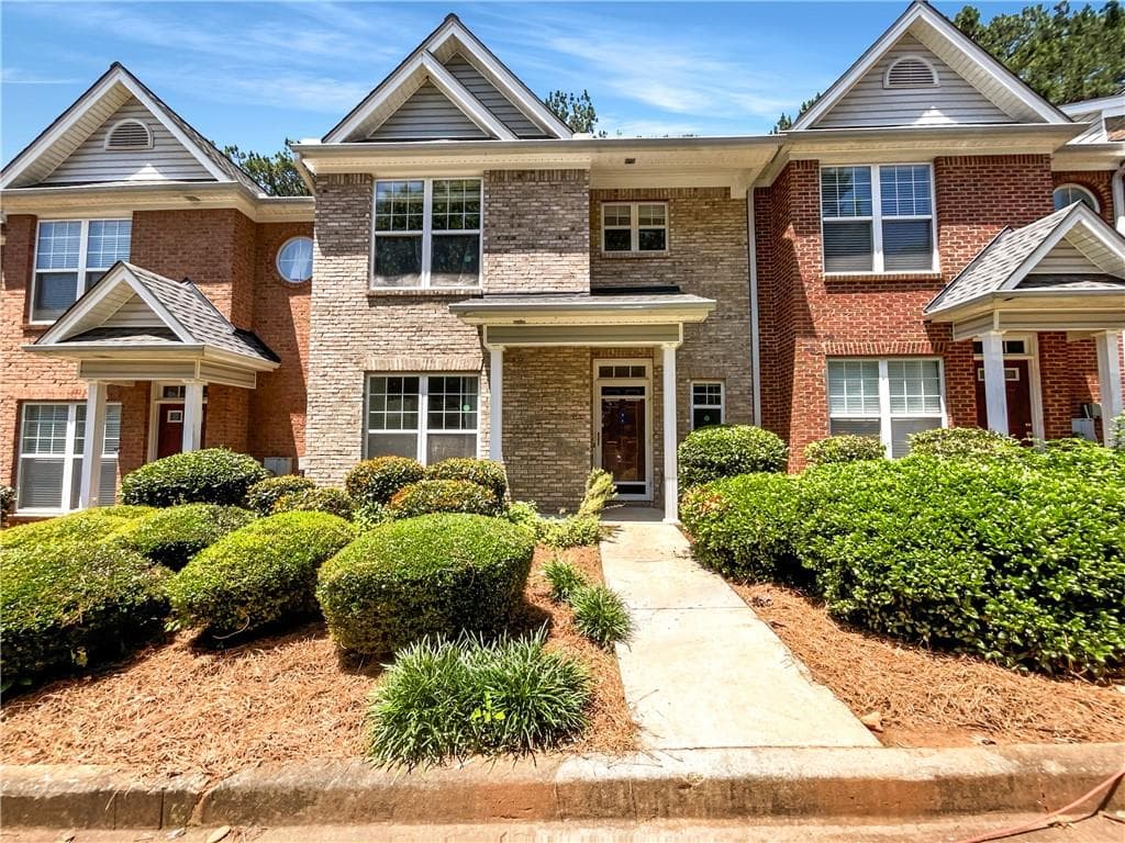 3 bedroom, 3 bathroom, 1,464 sq ft townhouse sold at 2031 Austin Park Circle, Decatur, GA 30032