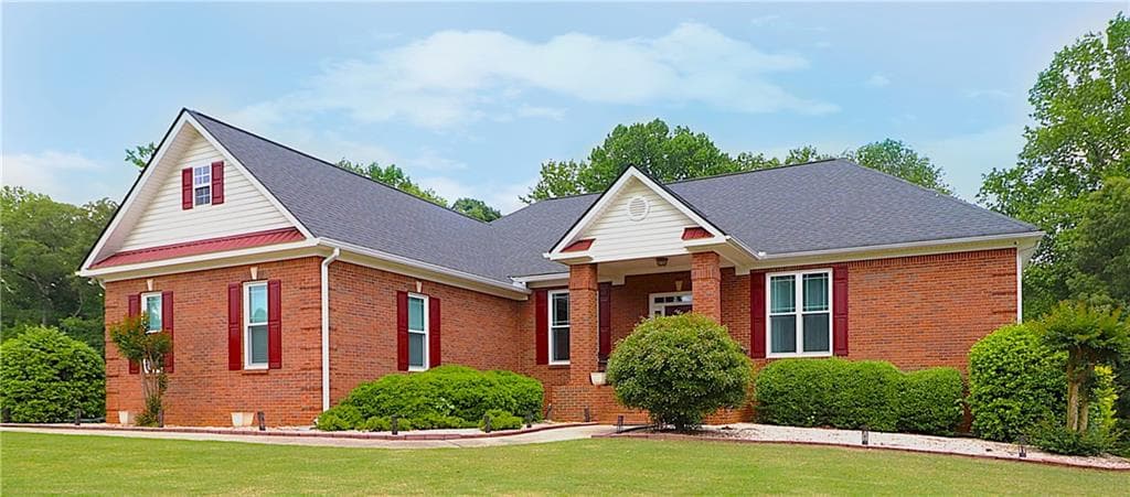 4684 Martins Crossing West Drive, Flowery Branch, GA 30542 — most recent listing photo
