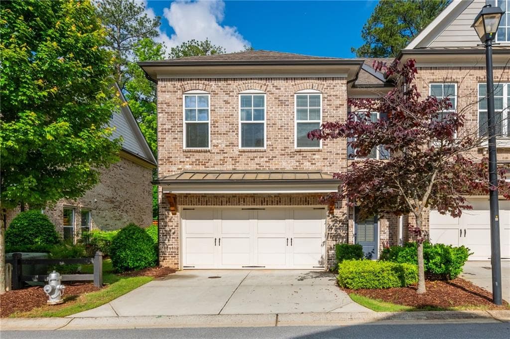 3 bedroom, 3 bathroom, 2,121 sq ft townhouse sold at 2021 Towneship Trail, Roswell, GA 30075