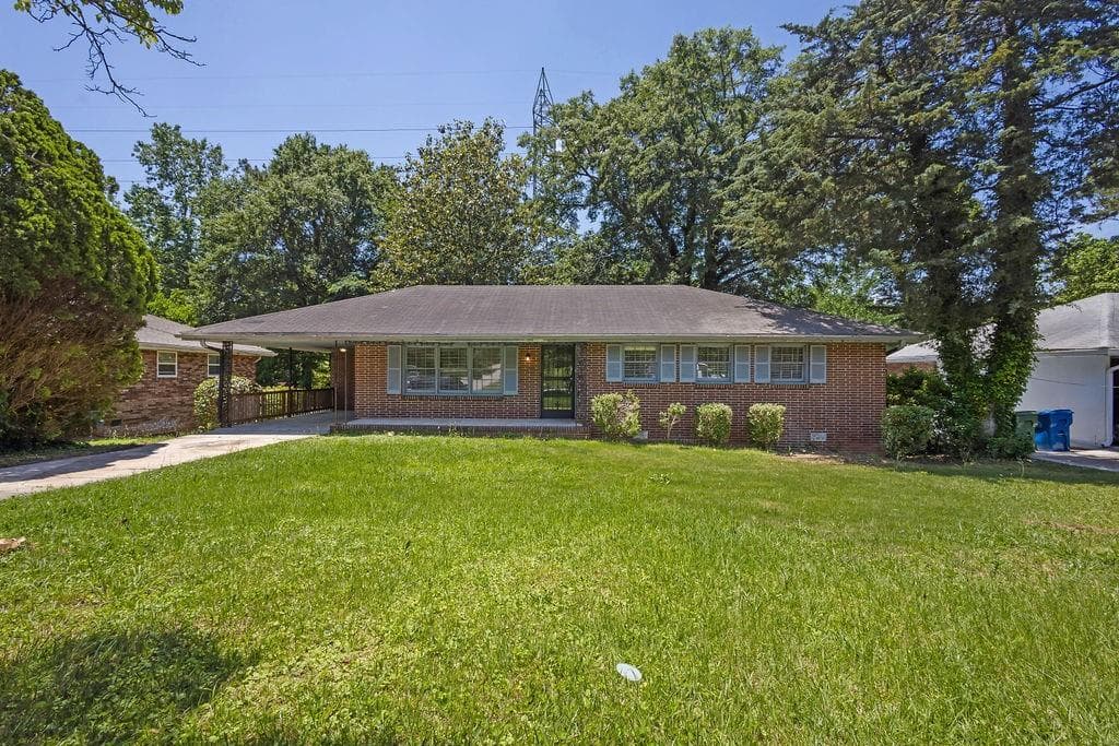 3 bedroom, 2 bathroom, 1,300 sq ft single family residence sold at 2261 Star Mist Drive, Atlanta, GA 30311