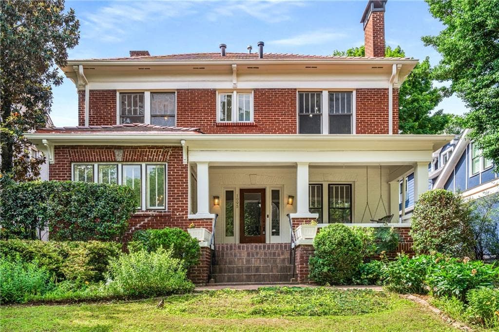 5 bedroom, 4 bathroom single family residence sold at 1095 Saint Charles Place, Atlanta, GA 30306