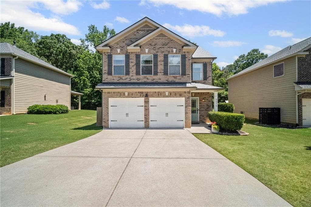 4 bedroom, 3 bathroom, 2,308 sq ft single family residence sold at 5575 Hedge Brook Drive, Cumming, GA 30028