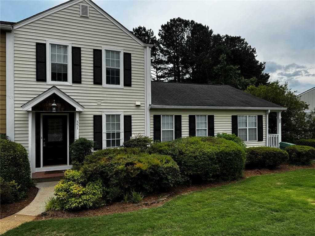 2 bedroom, 2 bathroom, 1,552 sq ft townhouse sold at 351 Oak Harbor Trail, Marietta, GA 30066