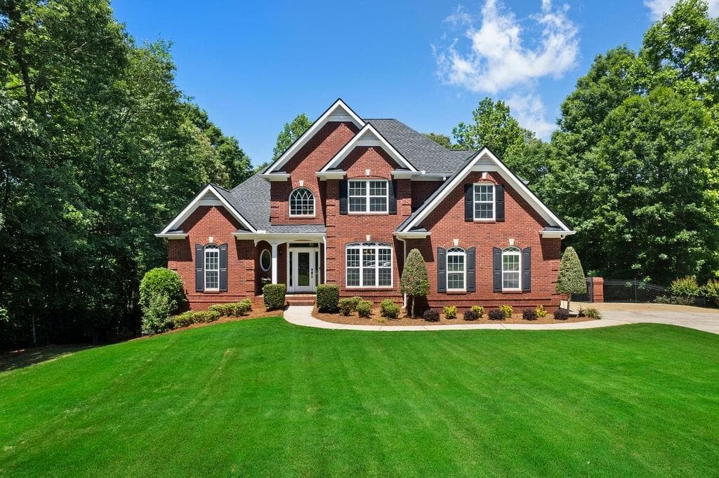 5 bedroom, 5 bathroom, 5,458 sq ft single family residence sold at 7251 BLUEWATER Lane, Douglasville, GA 30135