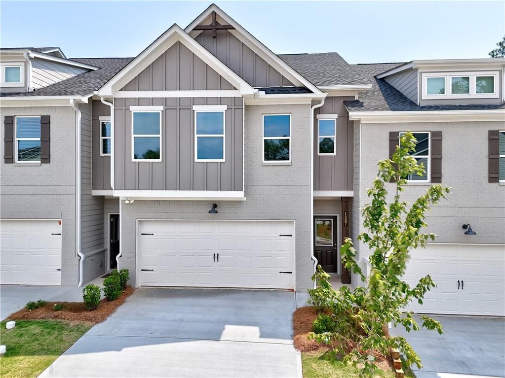 1237 Fern Ridge Court 18, Norcross, GA 30093 — most recent listing photo