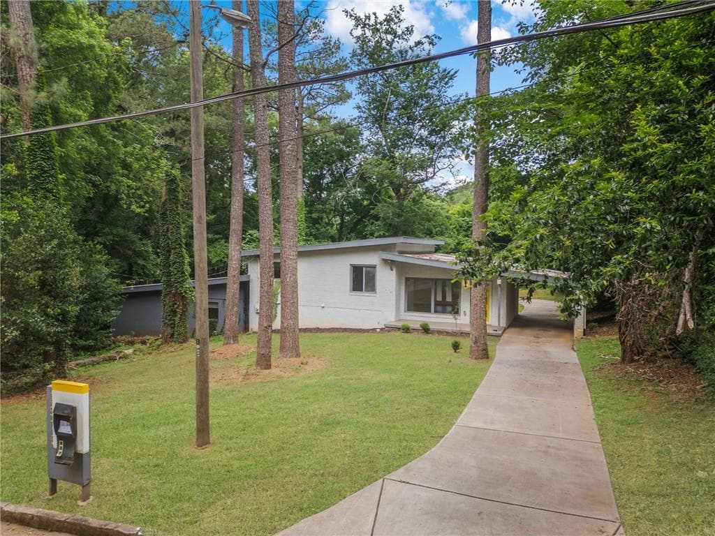 3 bedroom, 3 bathroom, 1,119 sq ft single family residence sold at 2575 Flagstone Drive, Atlanta, GA 30316