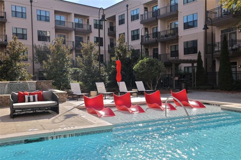 2 bedroom, 2 bathroom, 850 sq ft condominium under contract at 464 Bishop Street 510, Atlanta, GA 30318