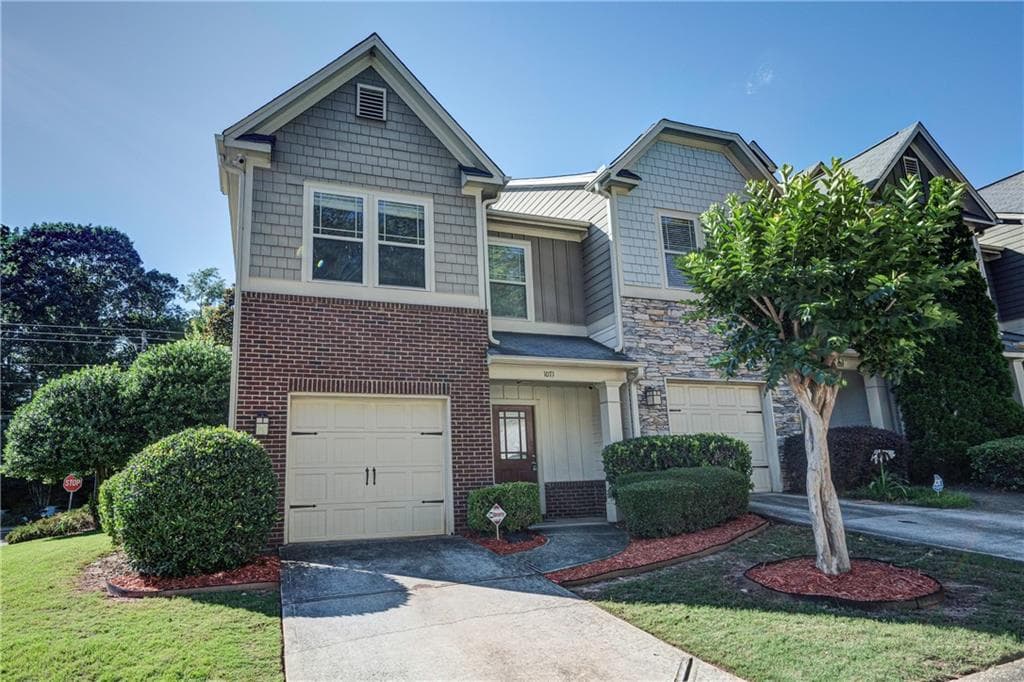 3 bedroom, 3 bathroom, 1,786 sq ft townhouse sold at 1071 N Village Drive, Decatur, GA 30032