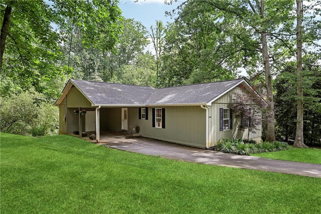 3068 Summer Lake Drive, Gainesville, GA 30506 — most recent listing photo