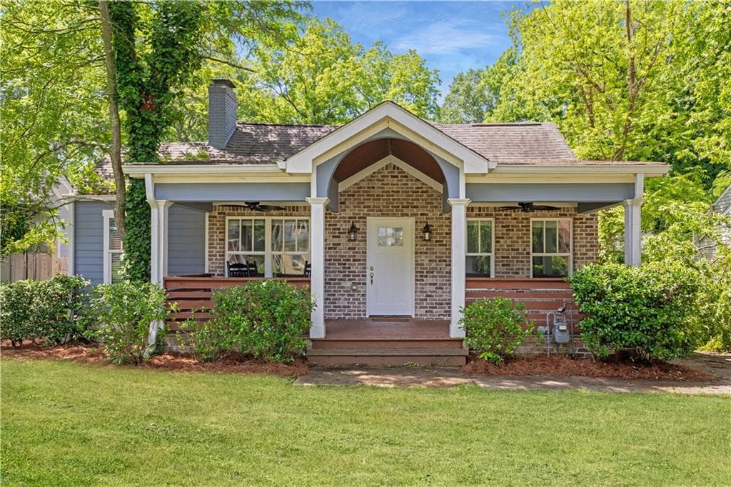 3 bedroom, 2 bathroom single family residence sold at 1364 Westboro Drive, Atlanta, GA 30310