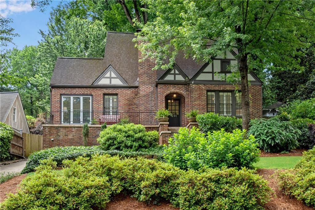 3 bedroom, 3 bathroom single family residence sold at 1291 Stillwood Drive, Atlanta, GA 30306