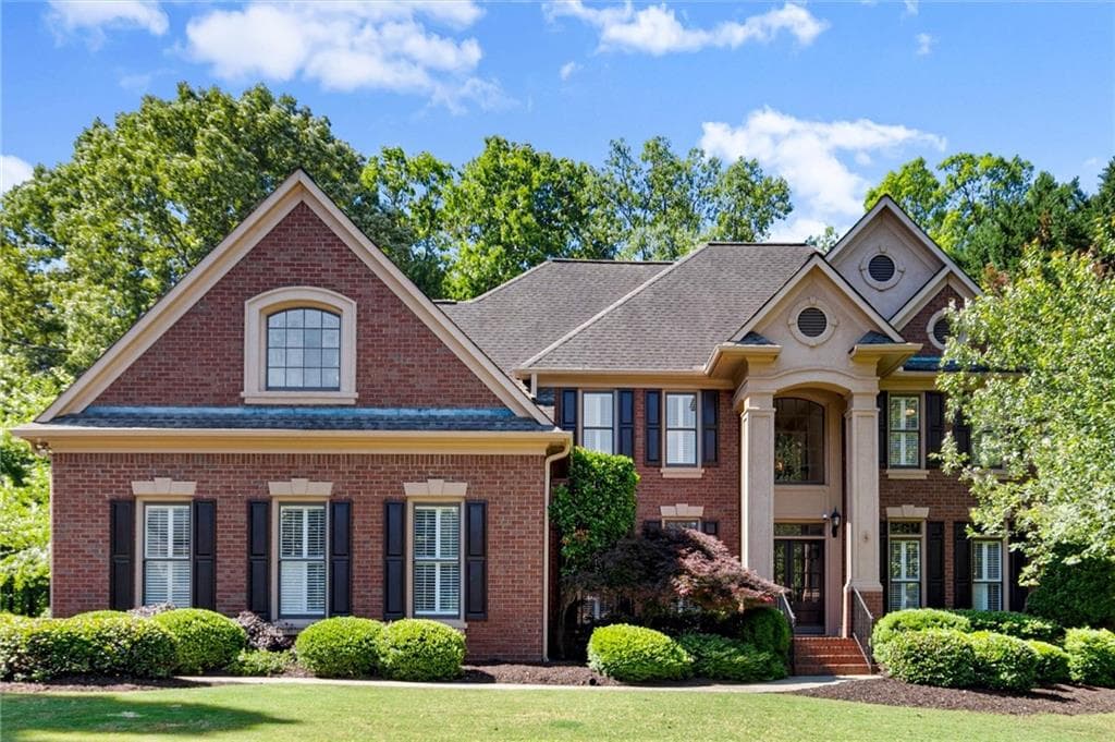 4 bedroom, 5 bathroom, 5,368 sq ft single family residence sold at 1860 Hill Chase, Alpharetta, GA 30022