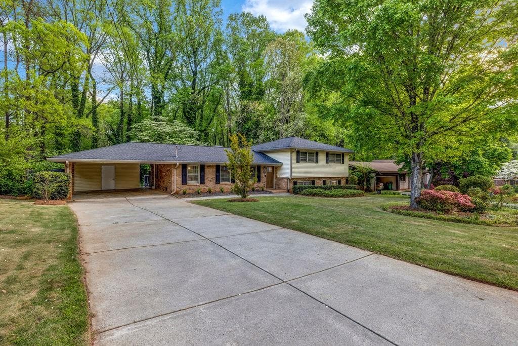2921 Country Squire Lane, Decatur, GA 30033 — most recent listing photo