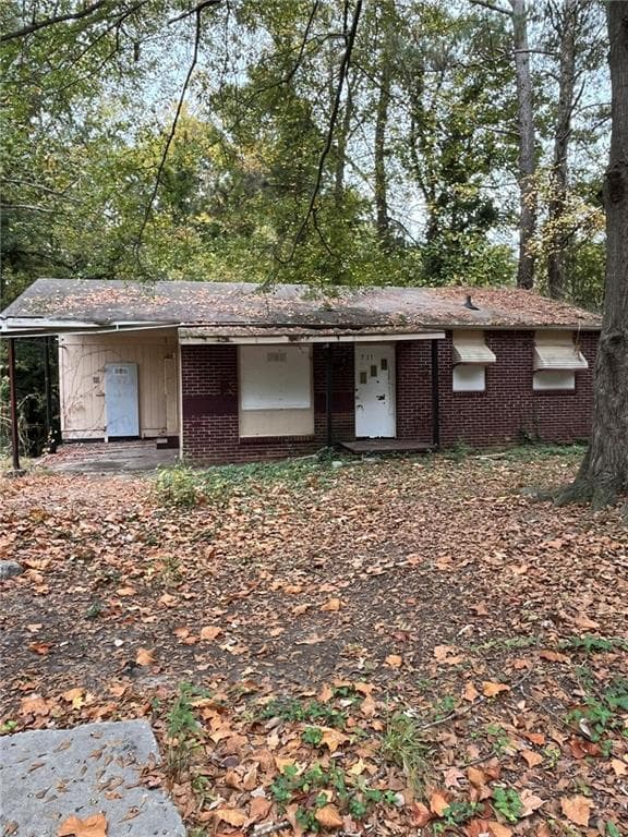 3 bedroom, 1 bathroom single family residence sold at 711 Alfred Road, Atlanta, GA 30331