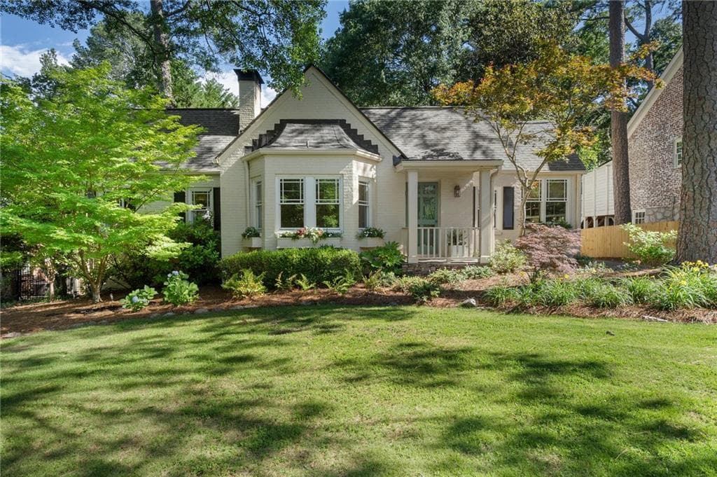 3 bedroom, 3 bathroom single family residence sold at 414 E Wesley Road, Atlanta, GA 30305