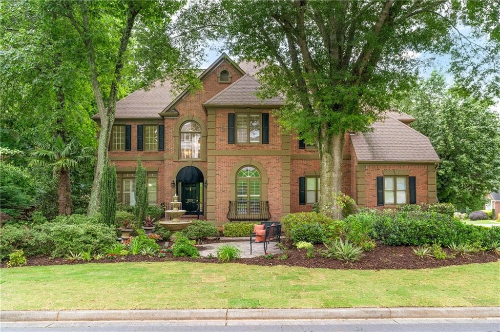 6 bedroom, 5 bathroom single family residence sold at 230 Leaf Court, Alpharetta, GA 30005