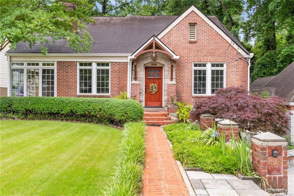 3 bedroom, 3 bathroom single family residence sold at 228 Clarion Avenue, Decatur, GA 30030