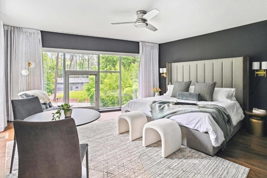 5 bedroom, 4 bathroom, 2,548 sq ft single family residence for rent at 1960 Tall Tree Drive, Atlanta, GA 30324 for $16,500 a month — photo 2