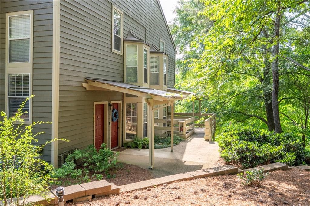 607 Riverview Drive 607, Marietta, GA 30067 — most recent listing photo