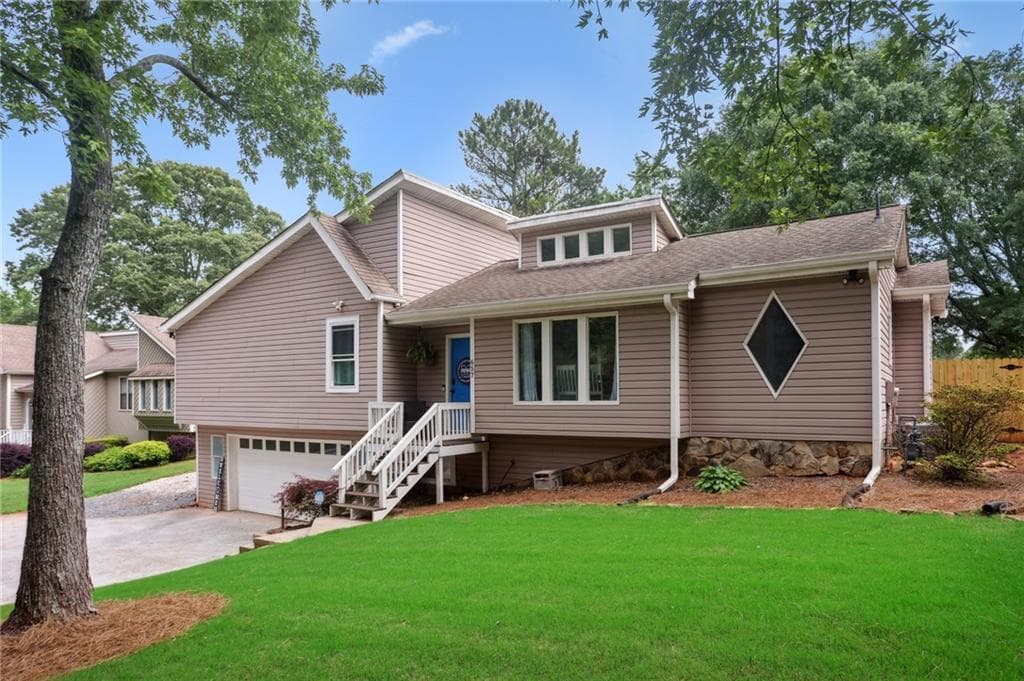 3 bedroom, 2 bathroom, 2,140 sq ft single family residence sold at 657 Polk Street, Marietta, GA 30064
