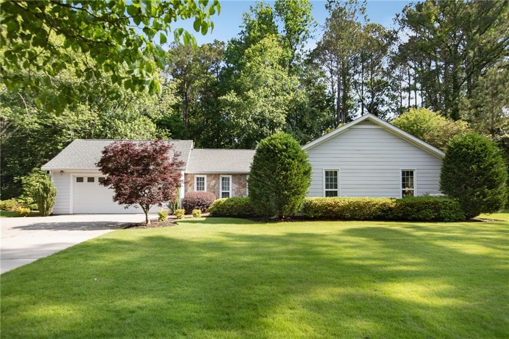 3519 Oak Knoll Drive, Marietta, GA 30068 — most recent listing photo