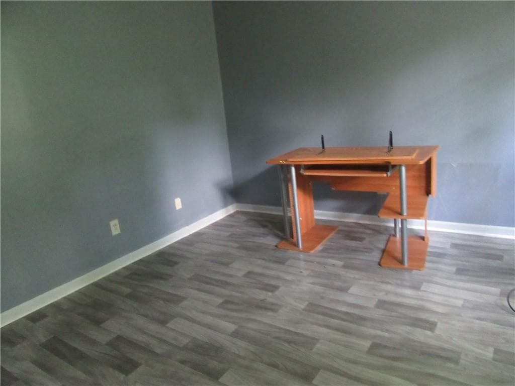 2 bedroom, 2 bathroom, 984 sq ft condominium for sale at 1993 Whitehall Forest Court, Atlanta, GA 30316 — photo 2