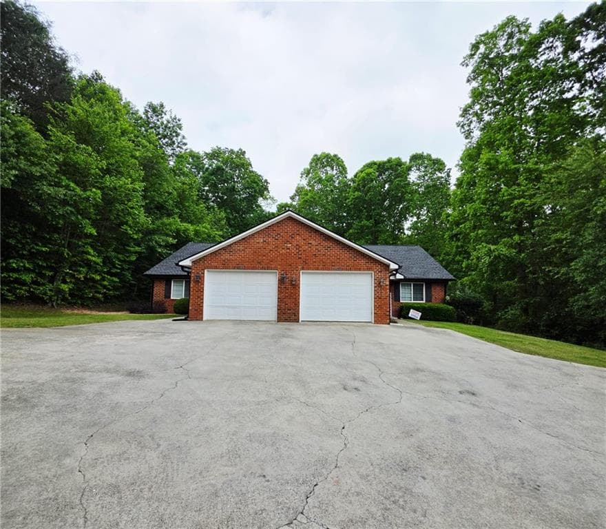 4015 HIDDEN HOLLOW Drive, Gainesville, GA 30506 — most recent listing photo