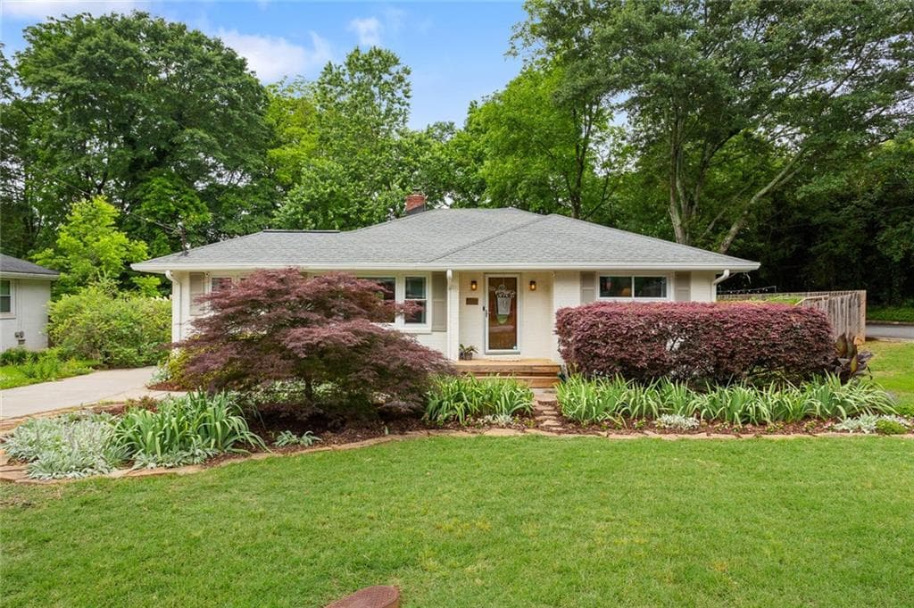 3 bedroom, 2 bathroom single family residence sold at 3349 Concord Circle, Smyrna, GA 30080