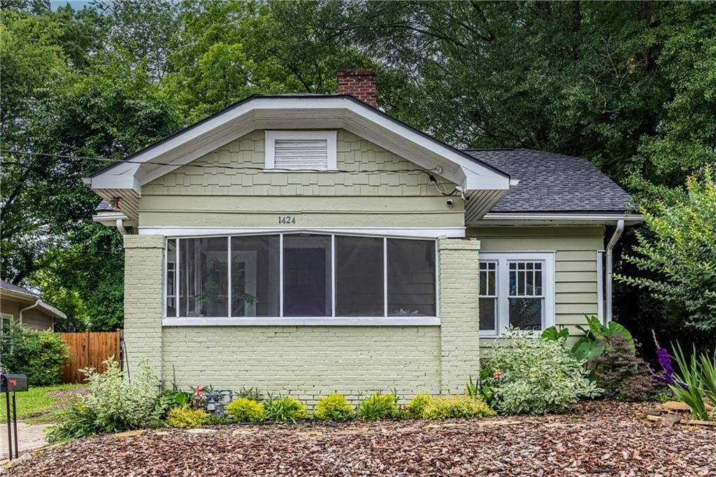 3 bedroom, 2 bathroom, 1,344 sq ft single family residence sold at 1424 Van Epps Avenue, Atlanta, GA 30316