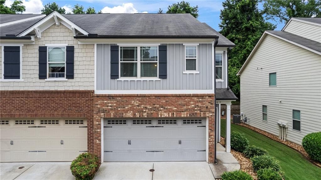 3 bedroom, 3 bathroom, 1,816 sq ft townhouse sold at 147 Townview Drive, Woodstock, GA 30189