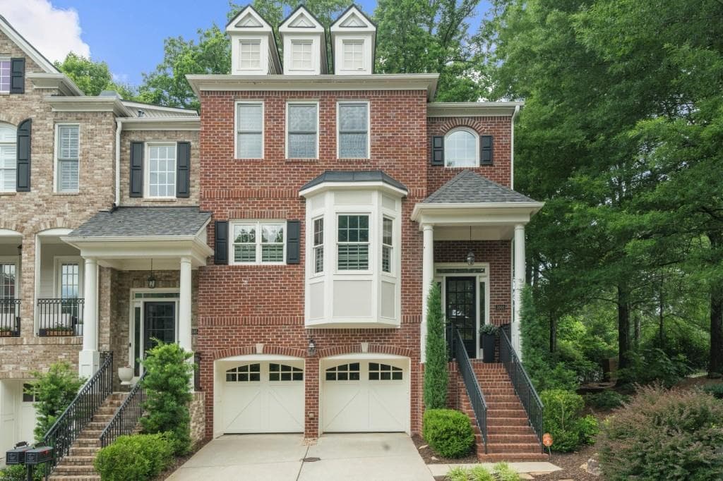 3 bedroom, 4 bathroom, 3,450 sq ft townhouse sold at 5968 Reddington Way, Sandy Springs, GA 30328
