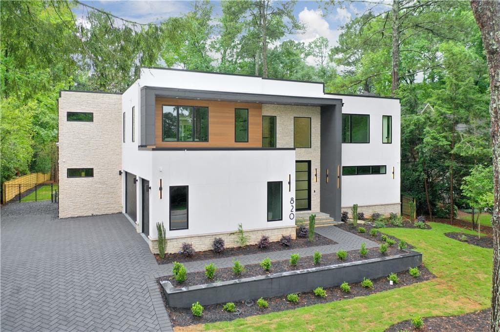 5 bedroom, 6 bathroom, 7,850 sq ft single family residence sold at 820 Moores Mill Road, Atlanta, GA 30327