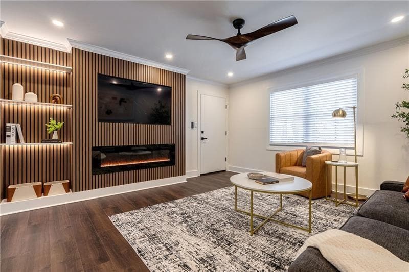 2 bedroom, 2 bathroom, 918 sq ft condominium sold at 4282 Roswell Road G1, Atlanta, GA 30342