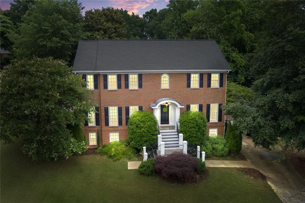6 bedroom, 5 bathroom single family residence sold at 10645 Tuxford Drive, Alpharetta, GA 30022